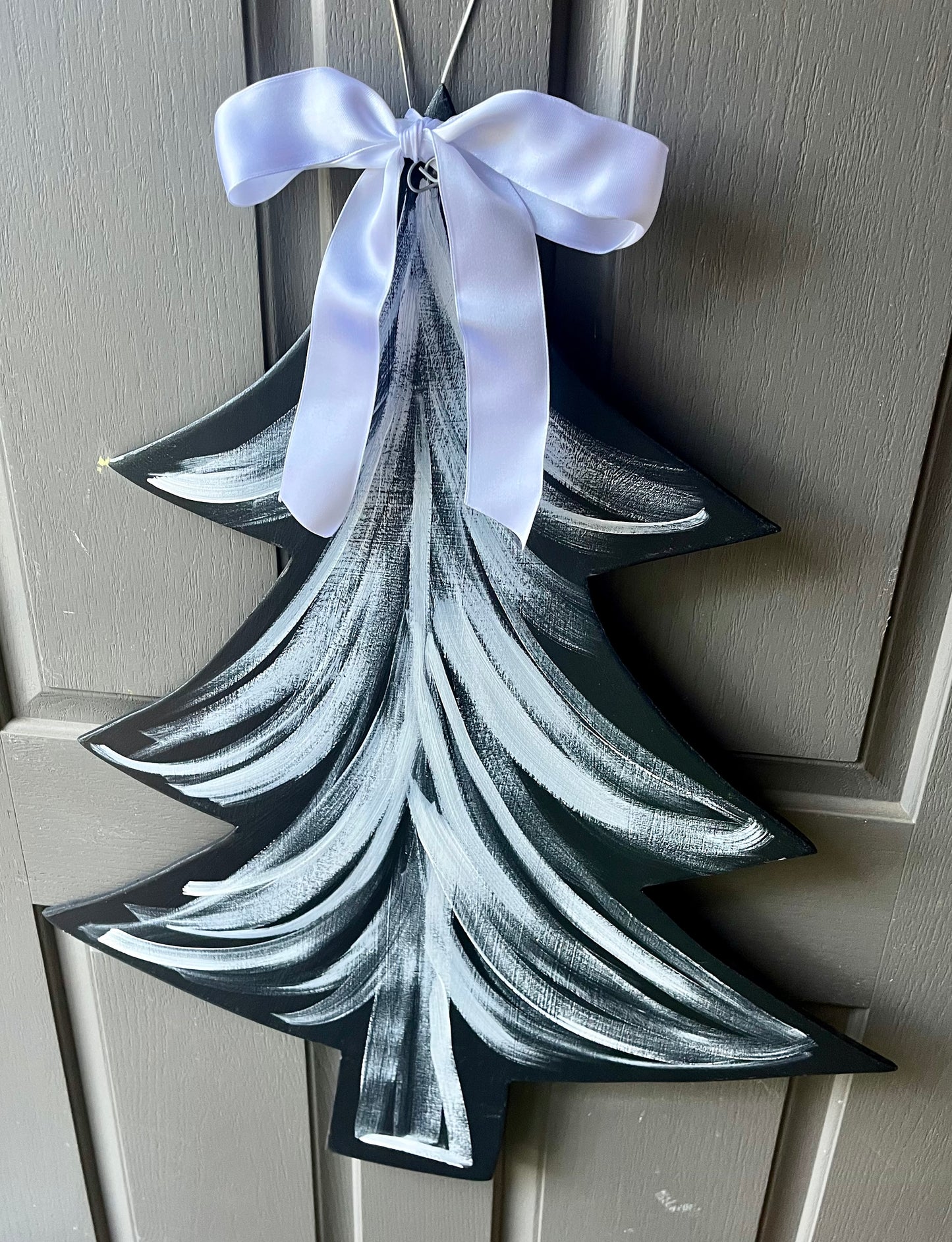 Grinch Tree Black with Brush Strokes - Self Checkout at Creative Collabs